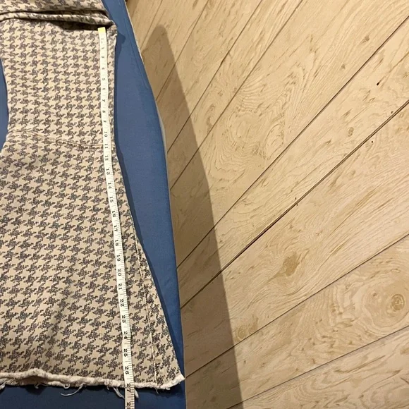 Rare houndstooth pattern Just Float on Printed Flare Jeans size 28 - Picture 7 of 10